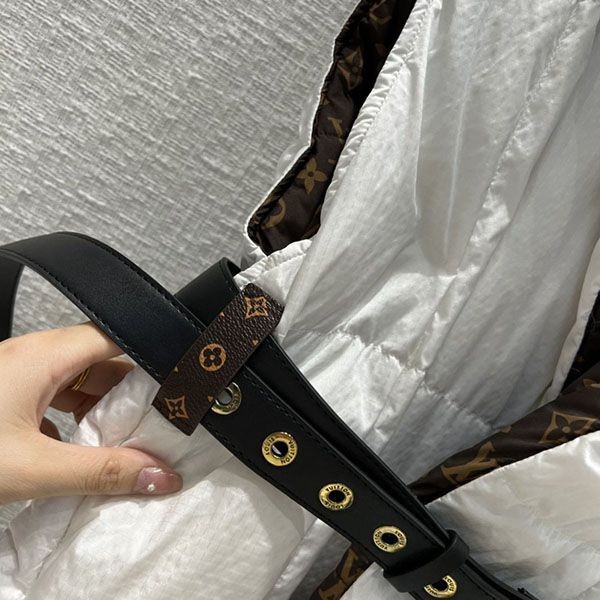 ☆超人気☆ルイヴィトンラップコート ダウンベスト 偽物 vub67842高い品質