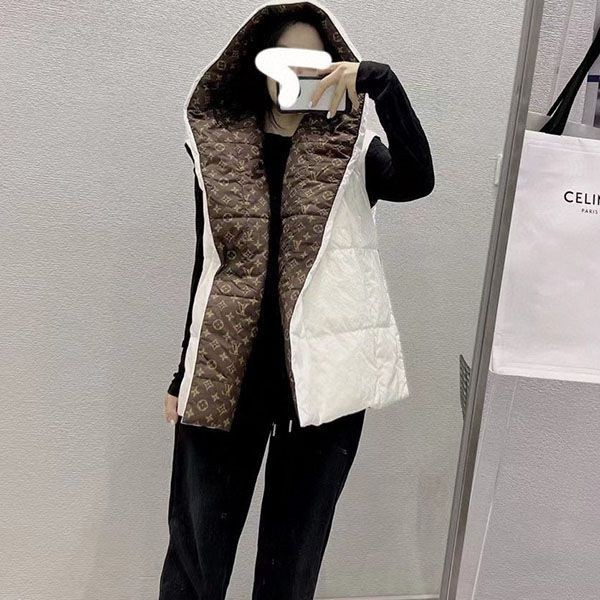 ☆超人気☆ルイヴィトンラップコート ダウンベスト 偽物 vub67842N級品