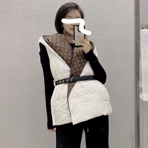 ☆超人気☆ルイヴィトンラップコート ダウンベスト 偽物 vub67842代引きを販売