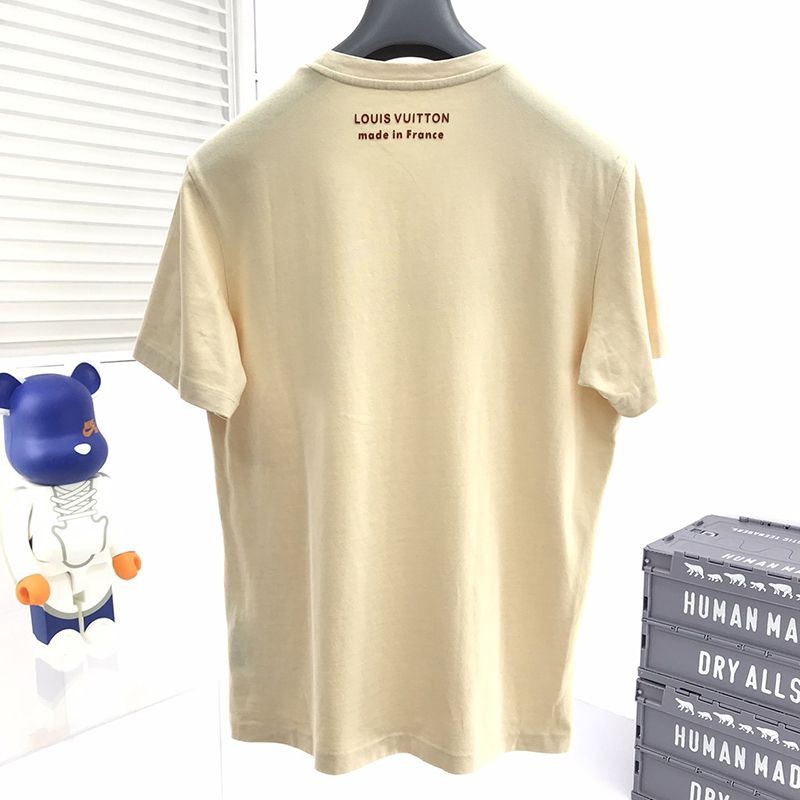 大人気！ルイヴィトン スーパーコピー エンボスLV Tシャツ vub81668通販
