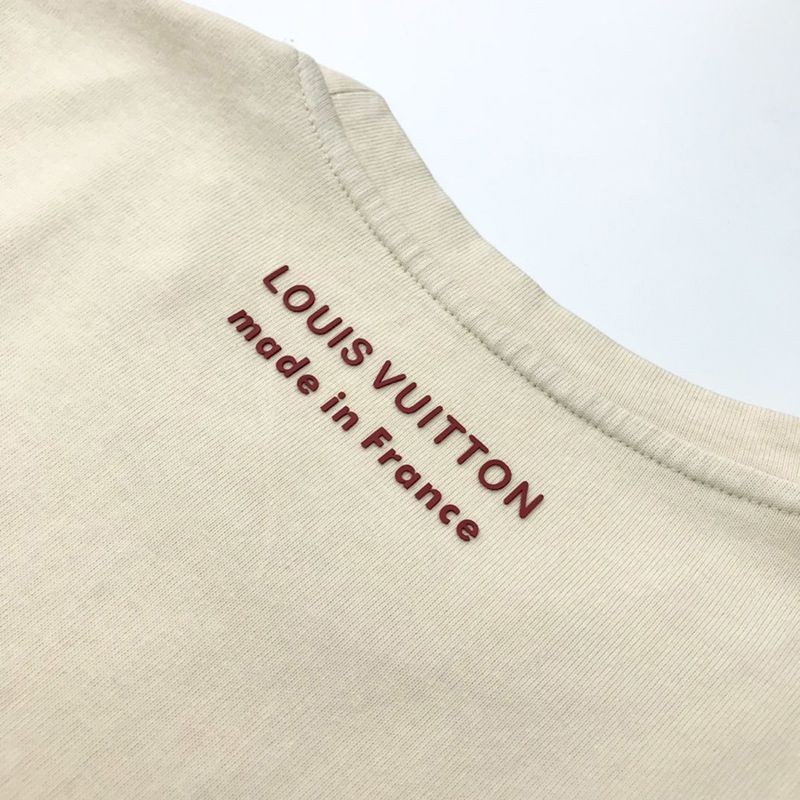 大人気！ルイヴィトン スーパーコピー エンボスLV Tシャツ vub81668高い品質
