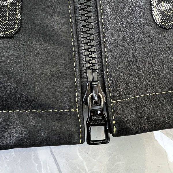 可愛い ルイヴィトン スタッズレザーボンバージャケット偽物 vuc90247人気