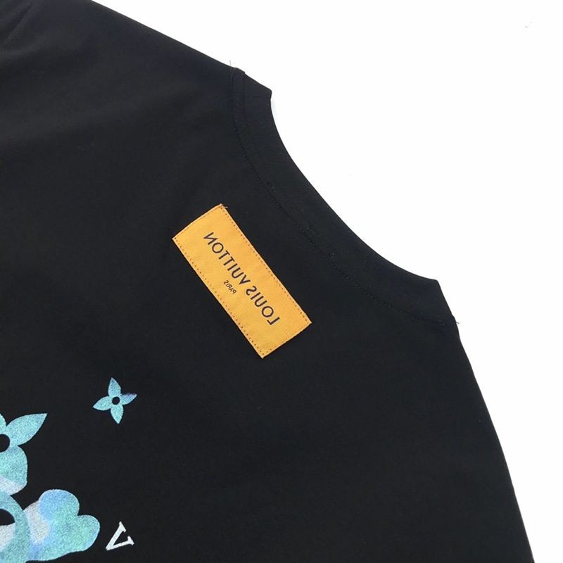大人気!!新色ルイヴィトン Tシャツ スーパーコピー トップス 人気 vud00085最高級