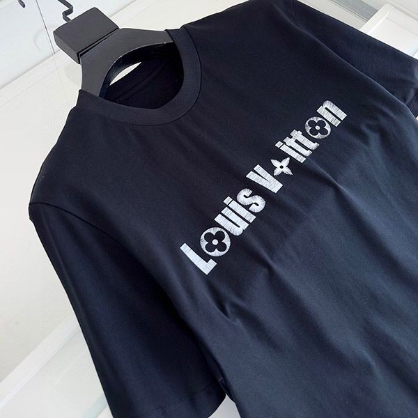 ルイヴィトン プリント コピー Tシャツ 黒 vuh91848人気