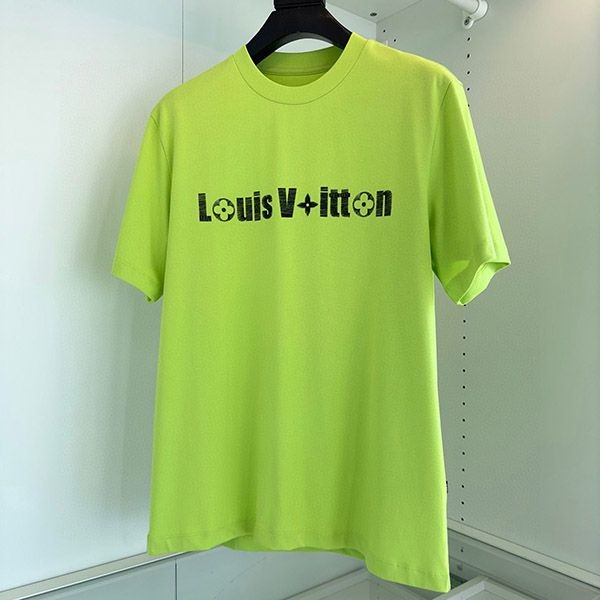 ルイヴィトン プリント コピー Tシャツ 黒 vuh91848代引きを販売