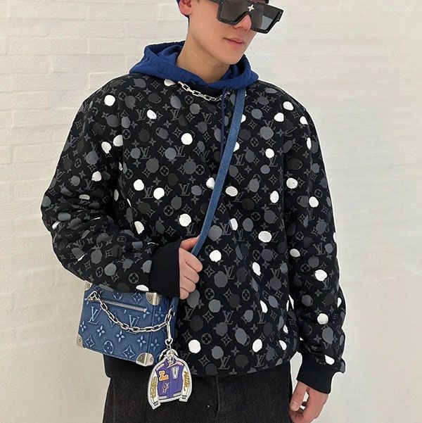 大人気！ルイヴィトン × YK 草間彌生 ドット モノグラム スウェット vuk48365代引きを販売