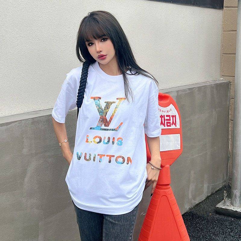 目を惹くカラールイヴィトン コピー ロゴ コットン Tシャツ vul14296