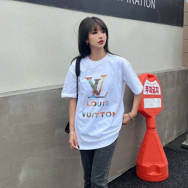目を惹くカラールイヴィトン コピー ロゴ コットン Tシャツ vul14296高い品質