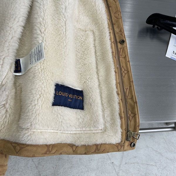 n級 おすすめ ルイヴィトン モノグラム ジャケット コピー vuo98786N級品