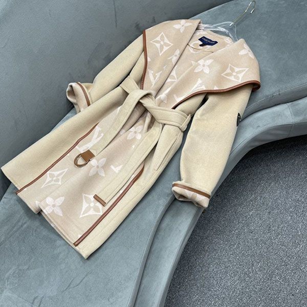 可愛い ルイヴィトン モノグラム ロングコート 偽物 vup92330通販