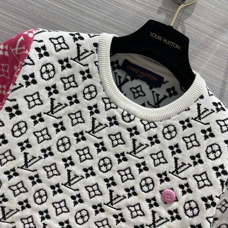 稀少ルイヴィトン コピー フューシャアクセントマスキュリンTシャツ vuq58373激安送料無料