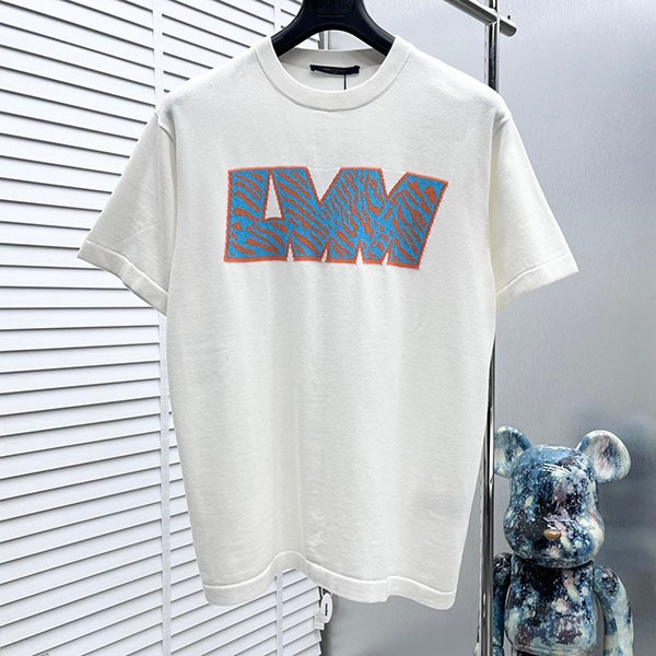 ルイヴィトン コピー「LVM」ロゴ クルーネック 白Tシャツ vur41302100%安全に到着