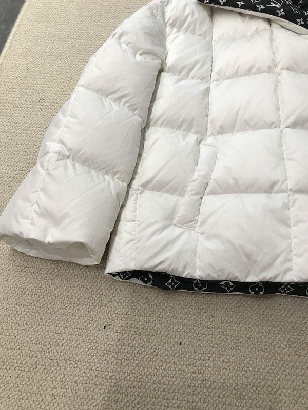 ルイヴィトン グラフィックピローパファジャケット コピー vus72160N級品