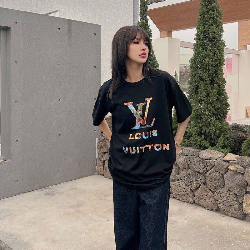 累積売上総額第１位！ルイヴィトン 偽物 ロゴ コットン Tシャツ vus82052激安送料無料