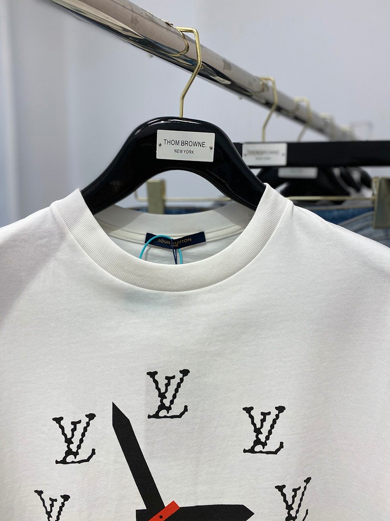 累積売上総額第１位！【ルイヴィトン Tシャツ 偽物】プリント コットンTシャツ vus86992通販