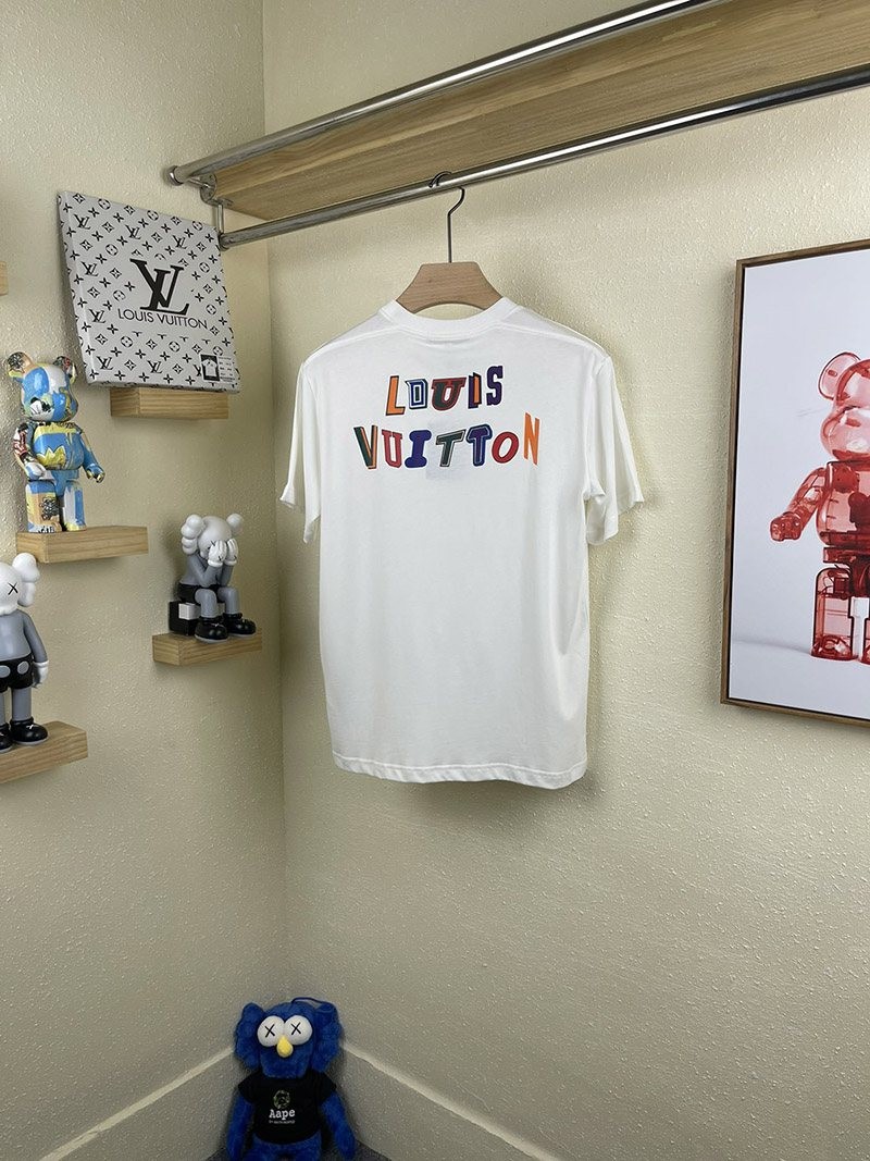 世界中で大人気♪ルイヴィトン x NBA☆プリントTシャツ vut42330通販