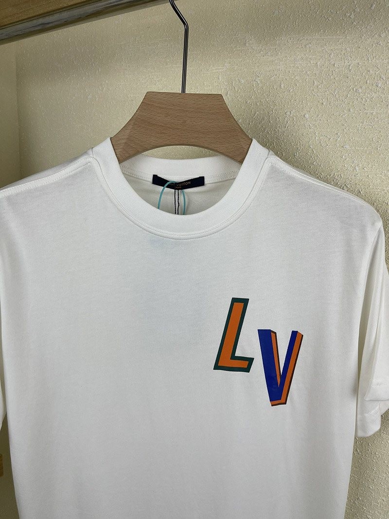 世界中で大人気♪ルイヴィトン x NBA☆プリントTシャツ vut42330激安送料無料