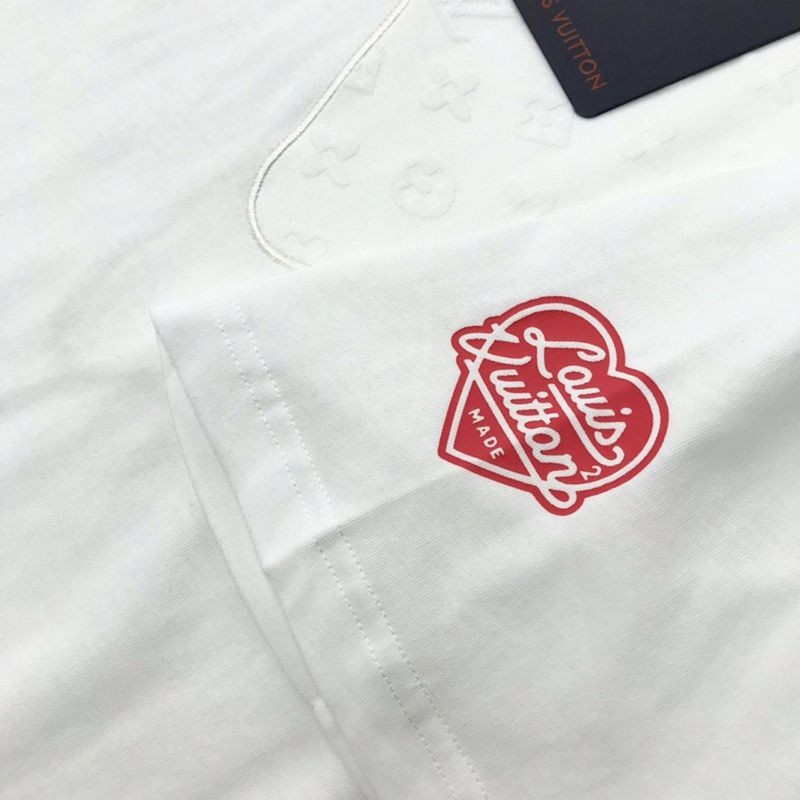 21AW新作◆​ルイヴィトン◆Tシャツ 偽物 トップス 半袖 メンズ レッドホワイト vut55911高い品質