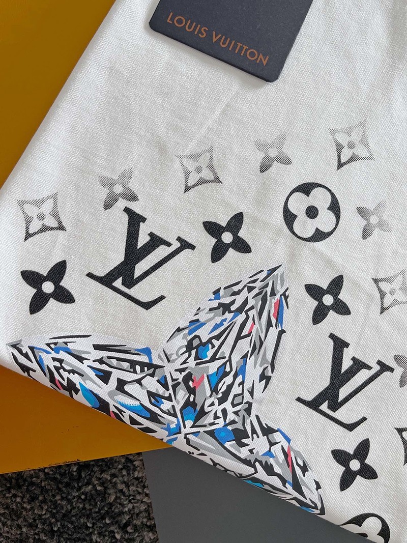 追跡付き発送ルイヴィトン Tシャツ コピー 21SS フロウティングLVプリンテッド vuu25105高い品質