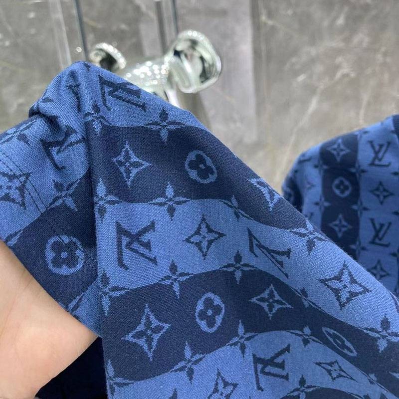送料込ルイヴィトン ロゴTシャツ 偽物 vuu26474最高級