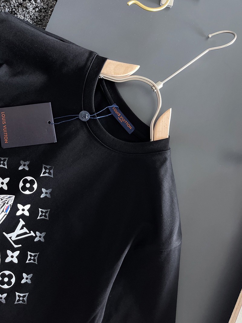 春もの新作ルイヴィトン Tシャツ コピー 21SS フロウティングLVプリンテッド vux11502通販