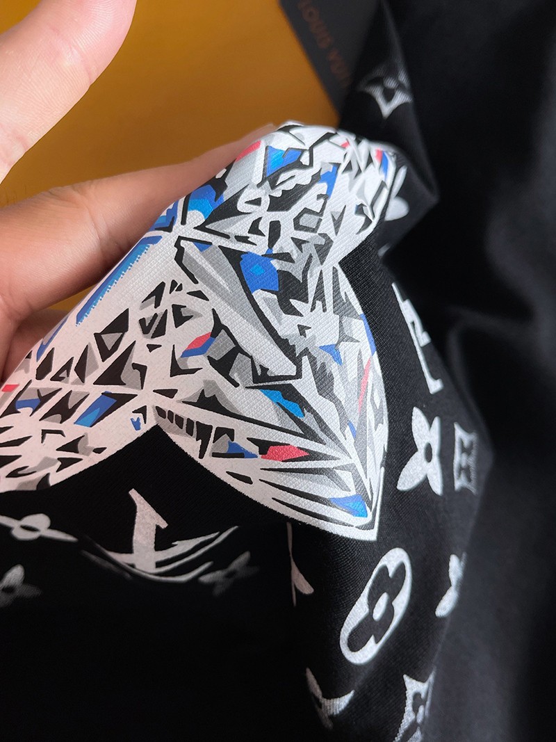 春もの新作ルイヴィトン Tシャツ コピー 21SS フロウティングLVプリンテッド vux11502最高級