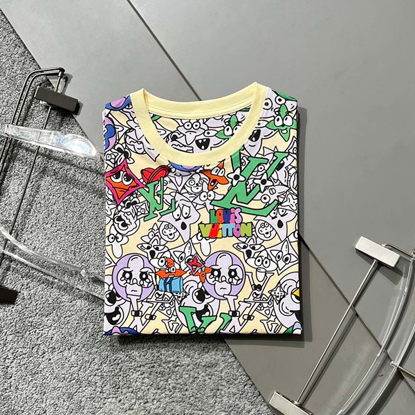 確保済み ルイヴィトン モノグラム コミック Tシャツ コピー vux69730人気