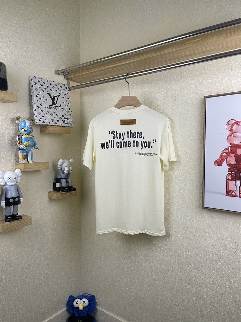 世界中で大人気♪ルイヴィトン☆プリントTシャツ偽物 vux69768通販