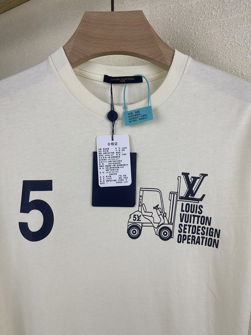 世界中で大人気♪ルイヴィトン☆プリントTシャツ偽物 vux69768激安送料無料