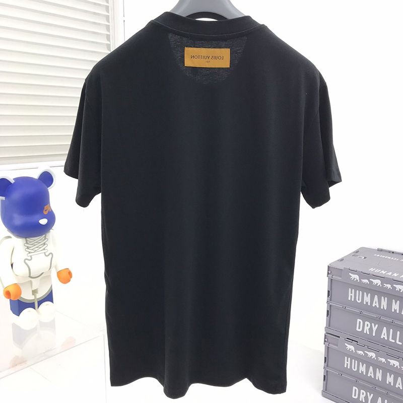 累積売上総額第１位！【​ルイヴィトン×NIGOコラボ】ダック クルーネック Tシャツ 偽物 vuy60593通販