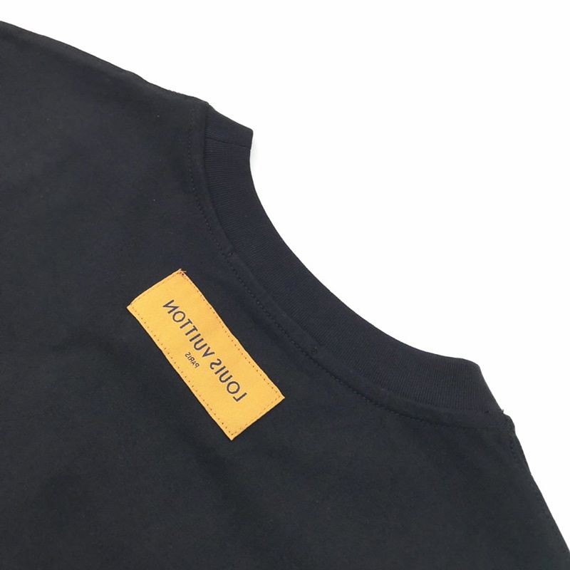 累積売上総額第１位！【​ルイヴィトン×NIGOコラボ】ダック クルーネック Tシャツ 偽物 vuy60593人気