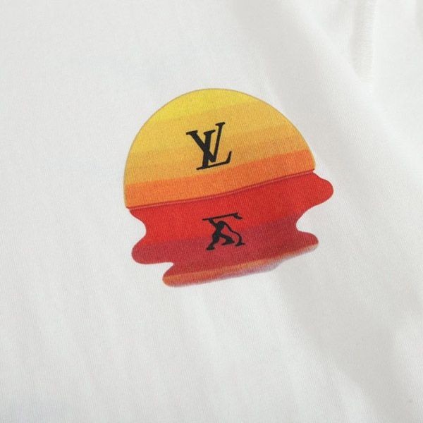 すぐ届 ヴィトン Tシャツ 偽物 モノグラムコミックス vuz61361最高級