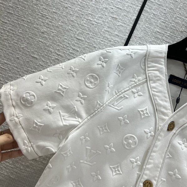 超話題!ルイヴィトン 3D モノグラム アウター Tシャツ 偽物 vuz93783激安送料無料