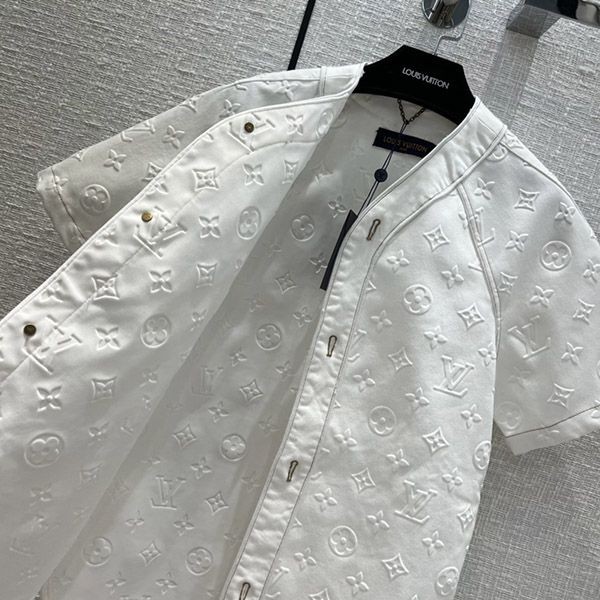 超話題!ルイヴィトン 3D モノグラム アウター Tシャツ 偽物 vuz93783N級品