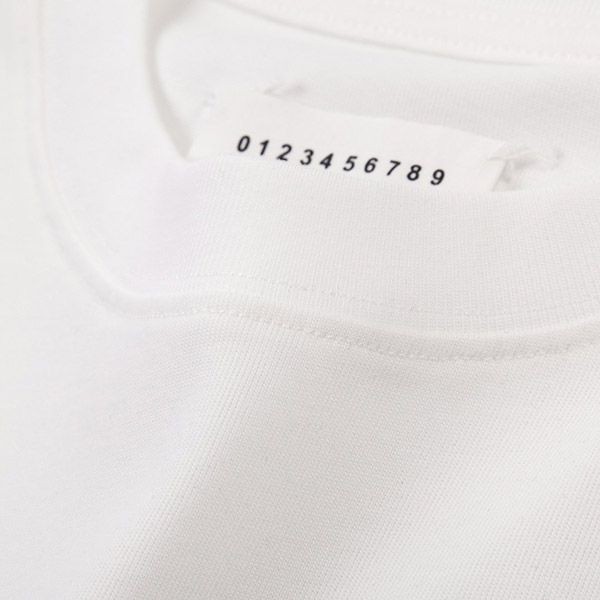 世界中で大人気♪メゾンマルジェラ ロゴ ホワイトTシャツ コピー Maa04954高い品質