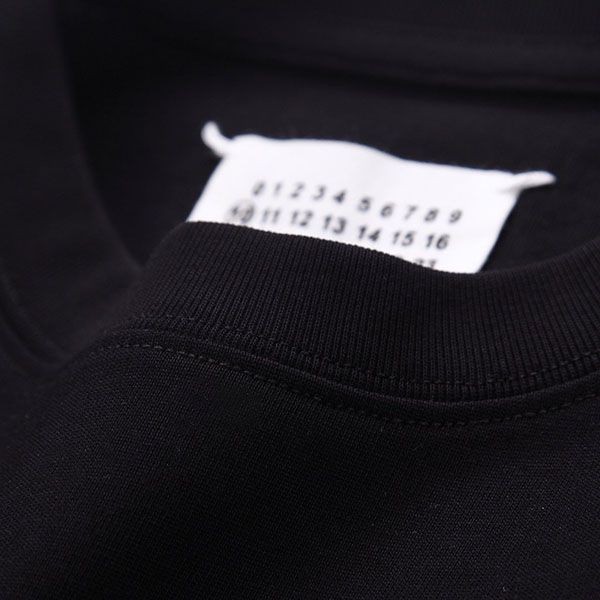 目を惹くカラー メゾン マルジェラ ナンバリング コピー ロゴ Tシャツ Mao92926高い品質