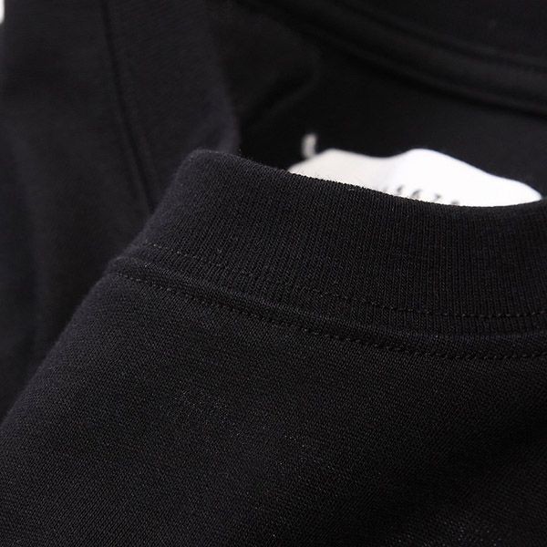 人気No1メゾンマルジェラ ロゴ ブラックTシャツ 偽物 Maq15697高い品質