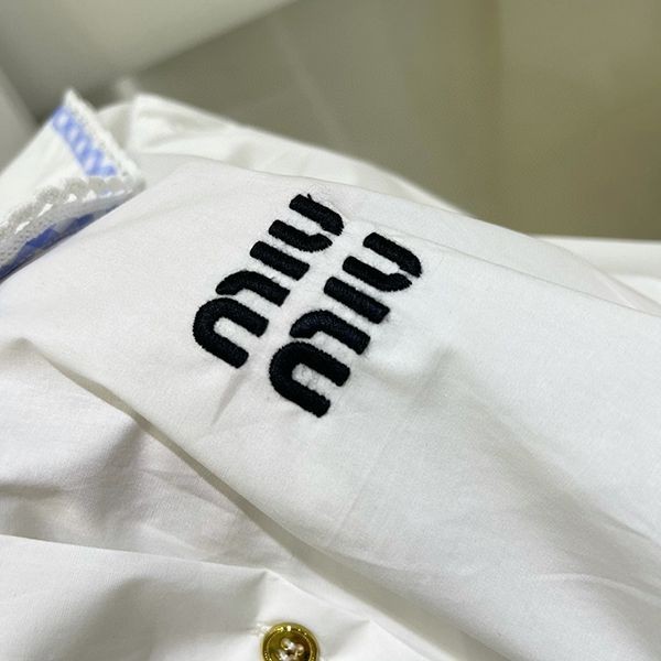 超希少！ミュウミュウ◆襟付きオーバーサイズTシャツ コピー myf26576人気
