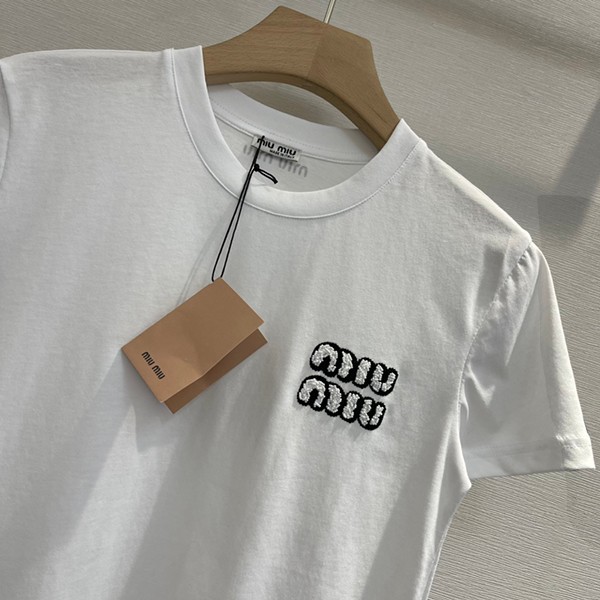 世界中で大人気♪ミュウミュウ ロゴ クリスタル キラキラ Tシャツ 半袖 コピー myi35470激安送料無料