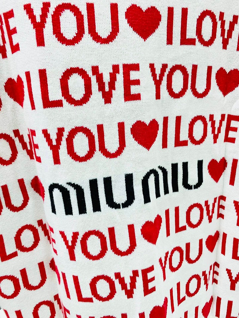 春もの新作☆MIU MIU セーター 偽物☆ オーバーサイズロゴモヘアセーター♪ myj35373高い品質
