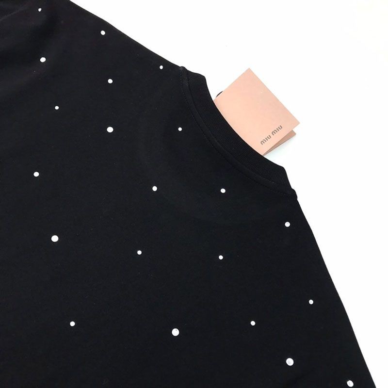 定番ミュウミュウ スーパーコピー Leagueロゴ入りのアイコニックなTシャツ myl95744最高級