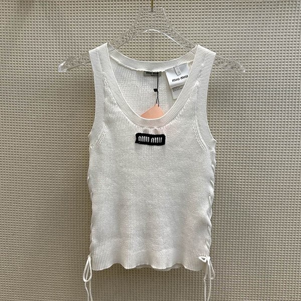 人気 ギフトに最適♪ミュウミュウ タンク トップ コピー myu38589通販