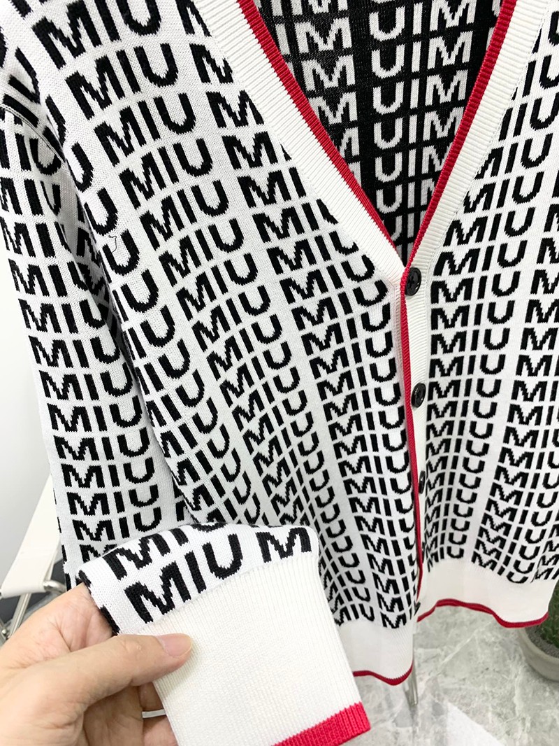 累積売上総額第１位！MIU MIU セーター 偽物☆ オーバーサイズロゴモヘアセーター♪ myv89740激安送料無料