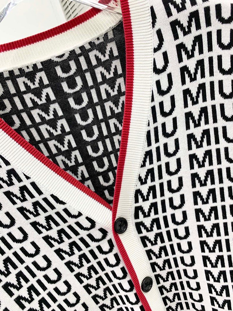 累積売上総額第１位！MIU MIU セーター 偽物☆ オーバーサイズロゴモヘアセーター♪ myv89740人気