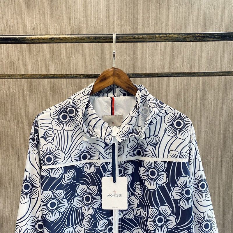 日本未入荷 21SS【モンクレール ジャケット コピー】Keragan フローラル ナイロン ジャケット 0931A761005956R770通販