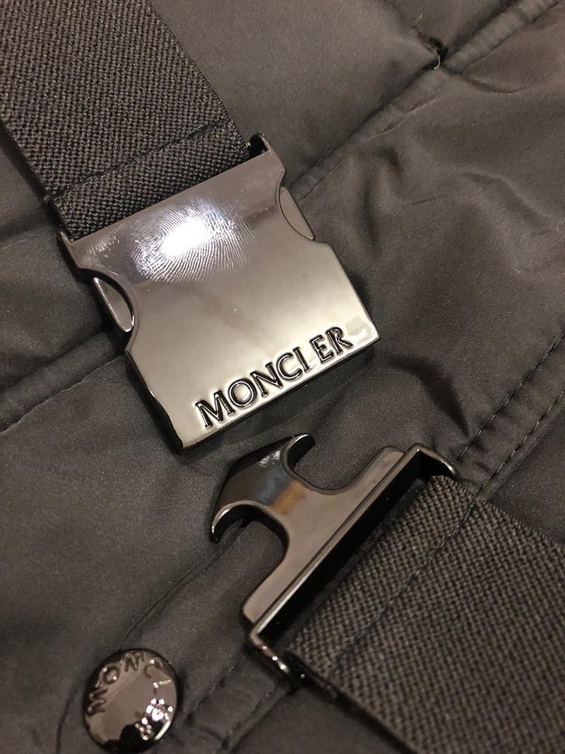 超希少！モンクレール コピー ファー付き フード付 ダウンジャケット mod71584高い品質