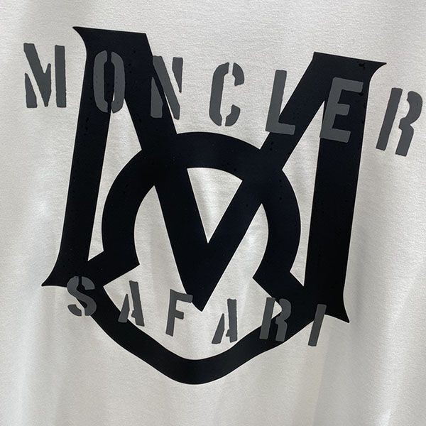 入手困難 モンクレール Tシャツ 偽物 半袖 ロゴ mod94964高い品質