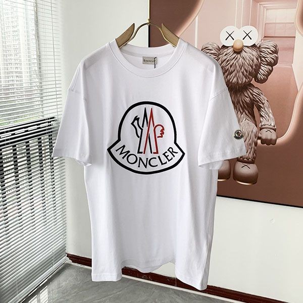 おすすめ モンクレール ロゴプリントTシャツ コピー moe71546通販