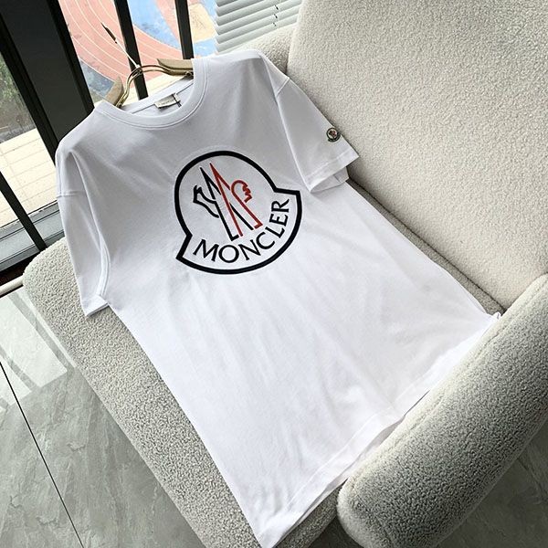おすすめ モンクレール ロゴプリントTシャツ コピー moe71546高い品質