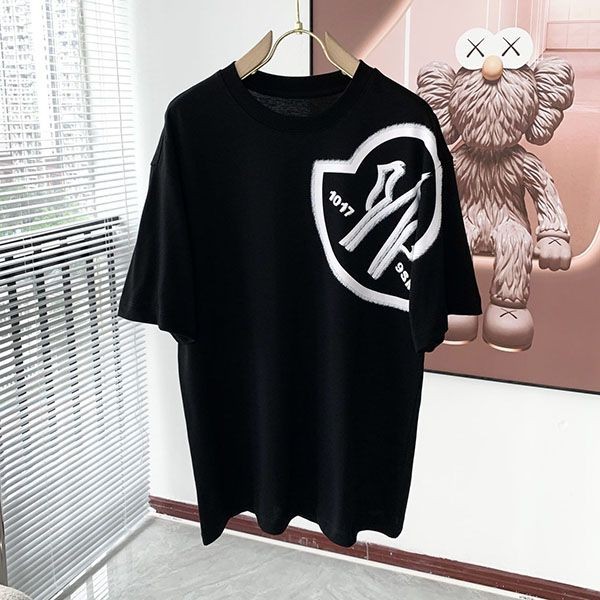 定番 モンクレール レディース ロゴプリント 偽物 Tシャツ mof92602通販